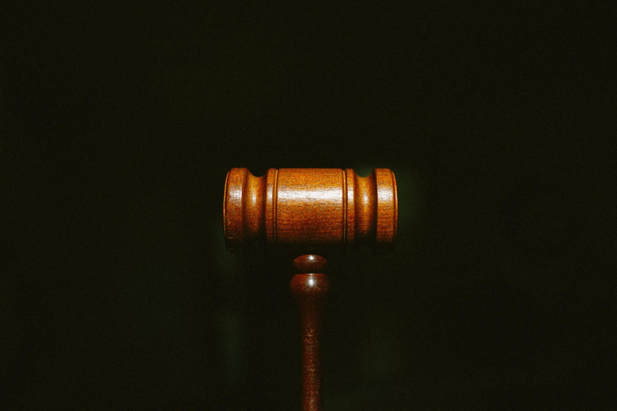 gavel used by judge in divorce case