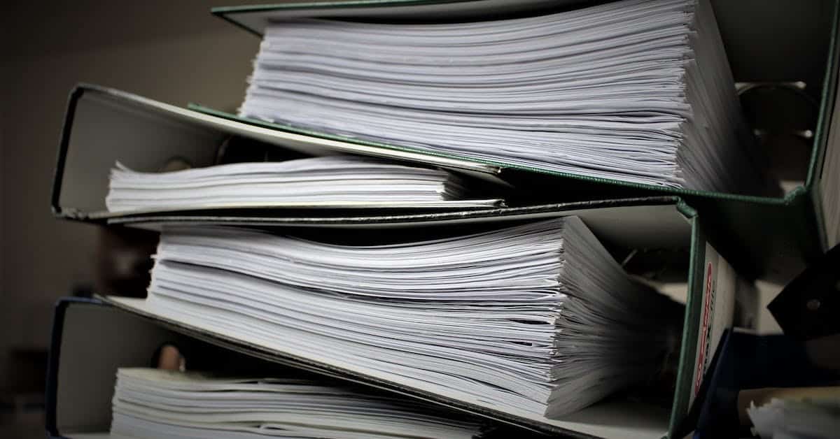 binders of paperwork and documents for texas divorce process